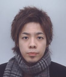 津堅 翔